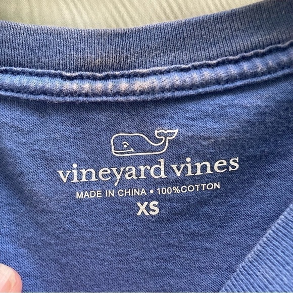 Vineyard Vines Blue T-Shirt with Classic Whale Design, Size XS - Picture 3 of 6